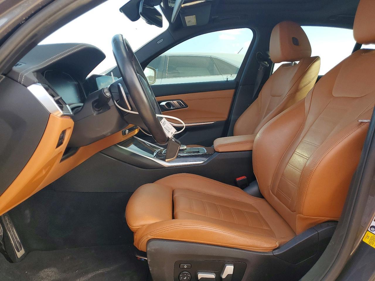2021 BMW 330I - Фото 7