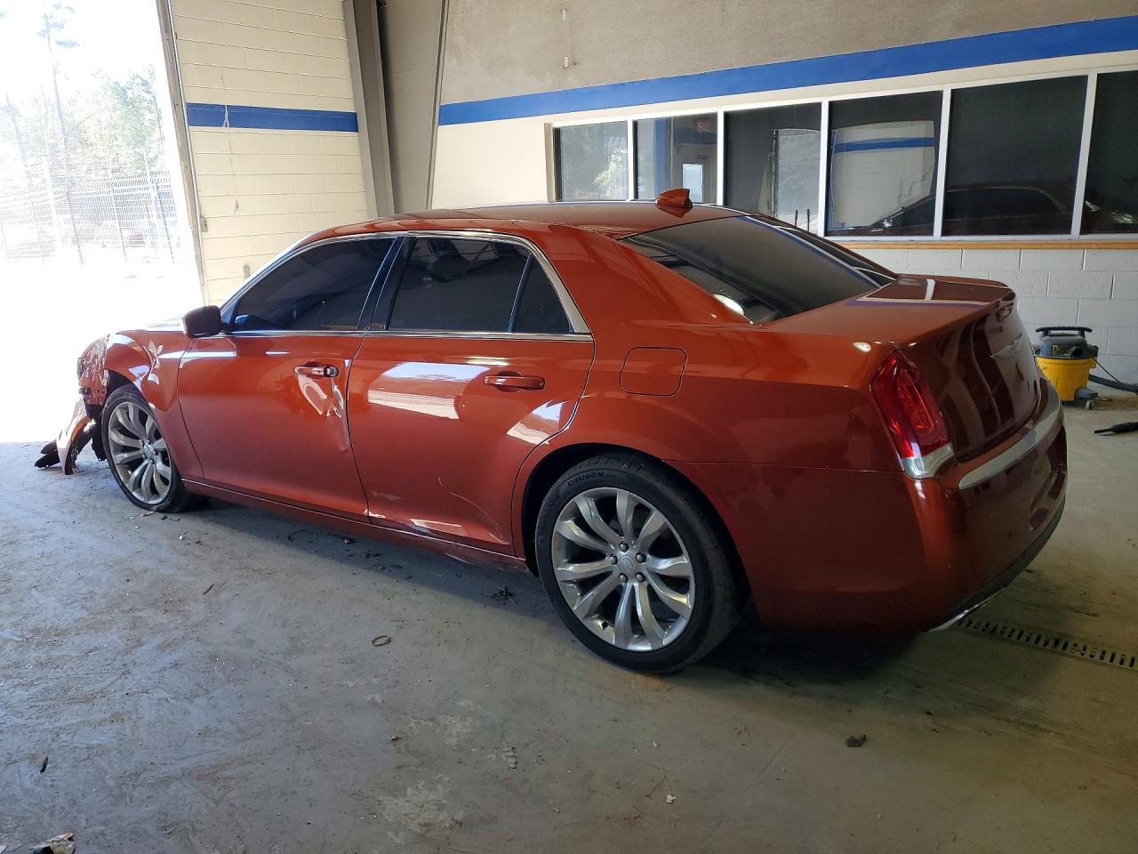 2020 Chrysler 300 Touring - Image 2