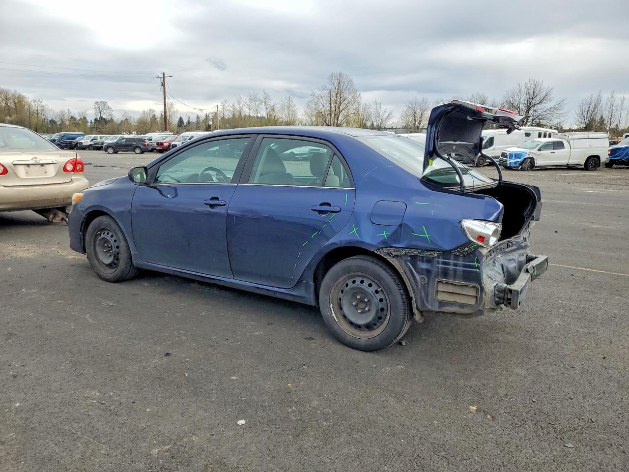 2013 Toyota Corolla Le - Image 2