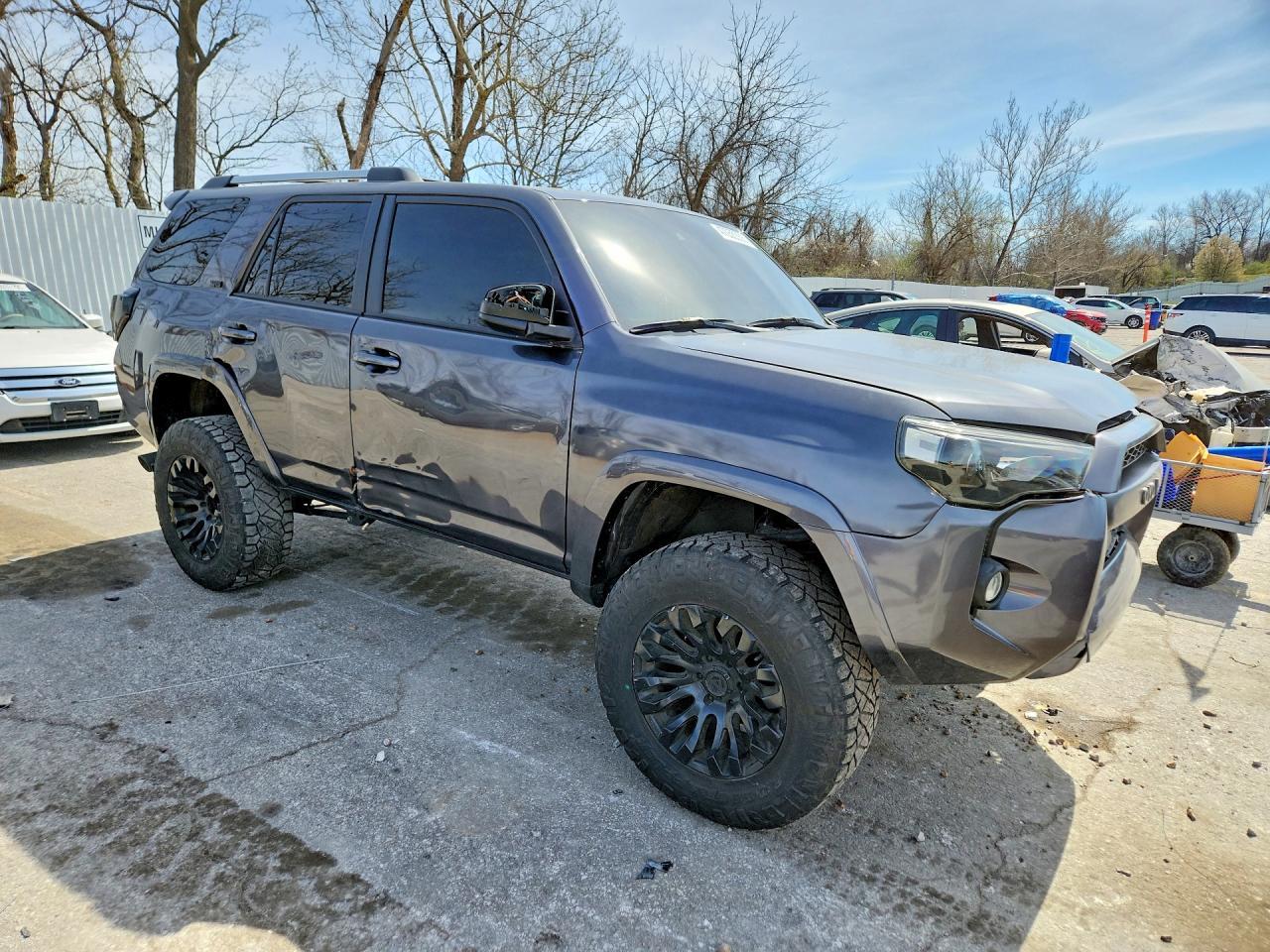 2023 Toyota 4Runner Sr5 - Image 4