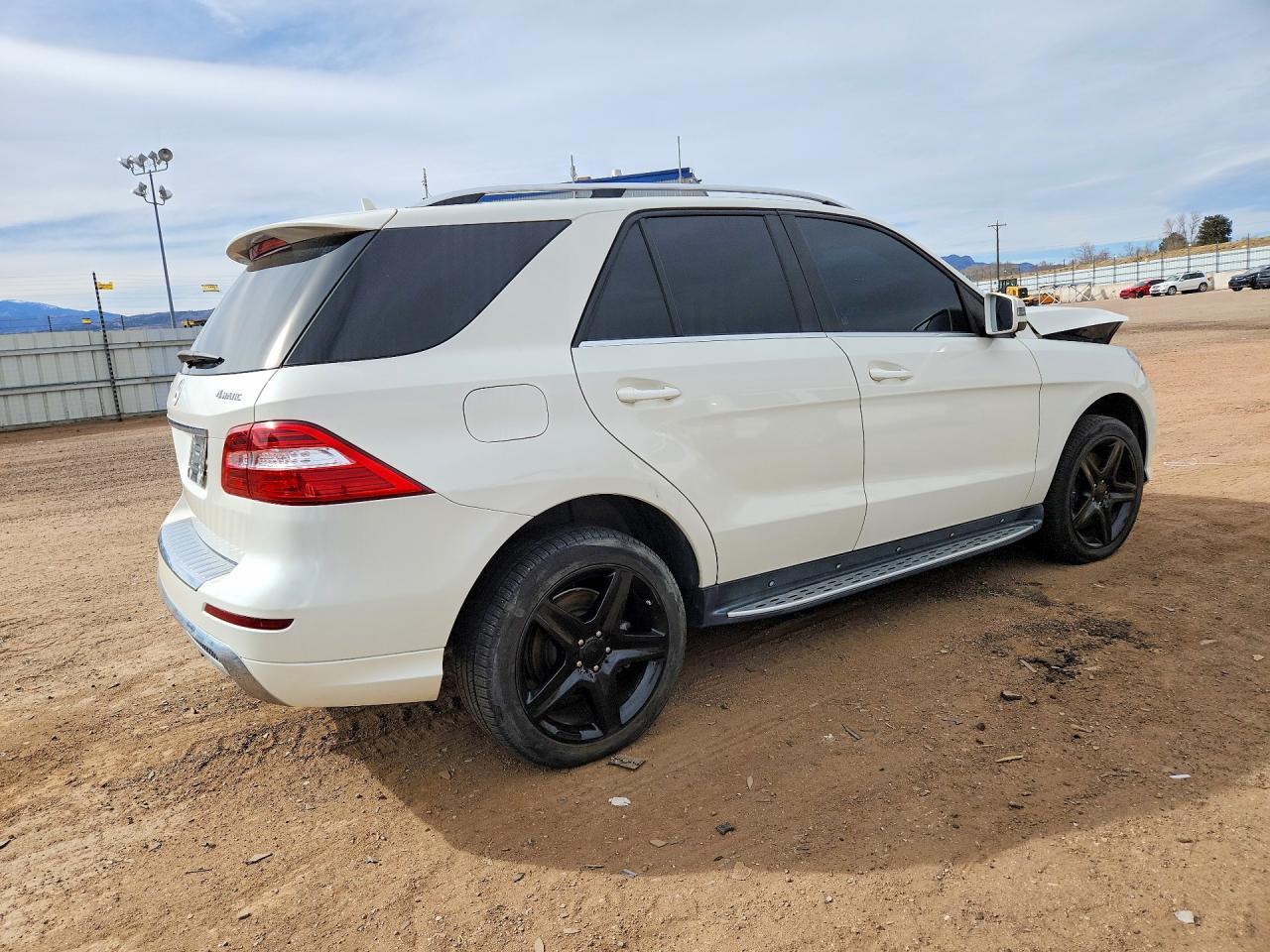 2014 Mercedes-Benz Ml 550 4Matic - Image 3