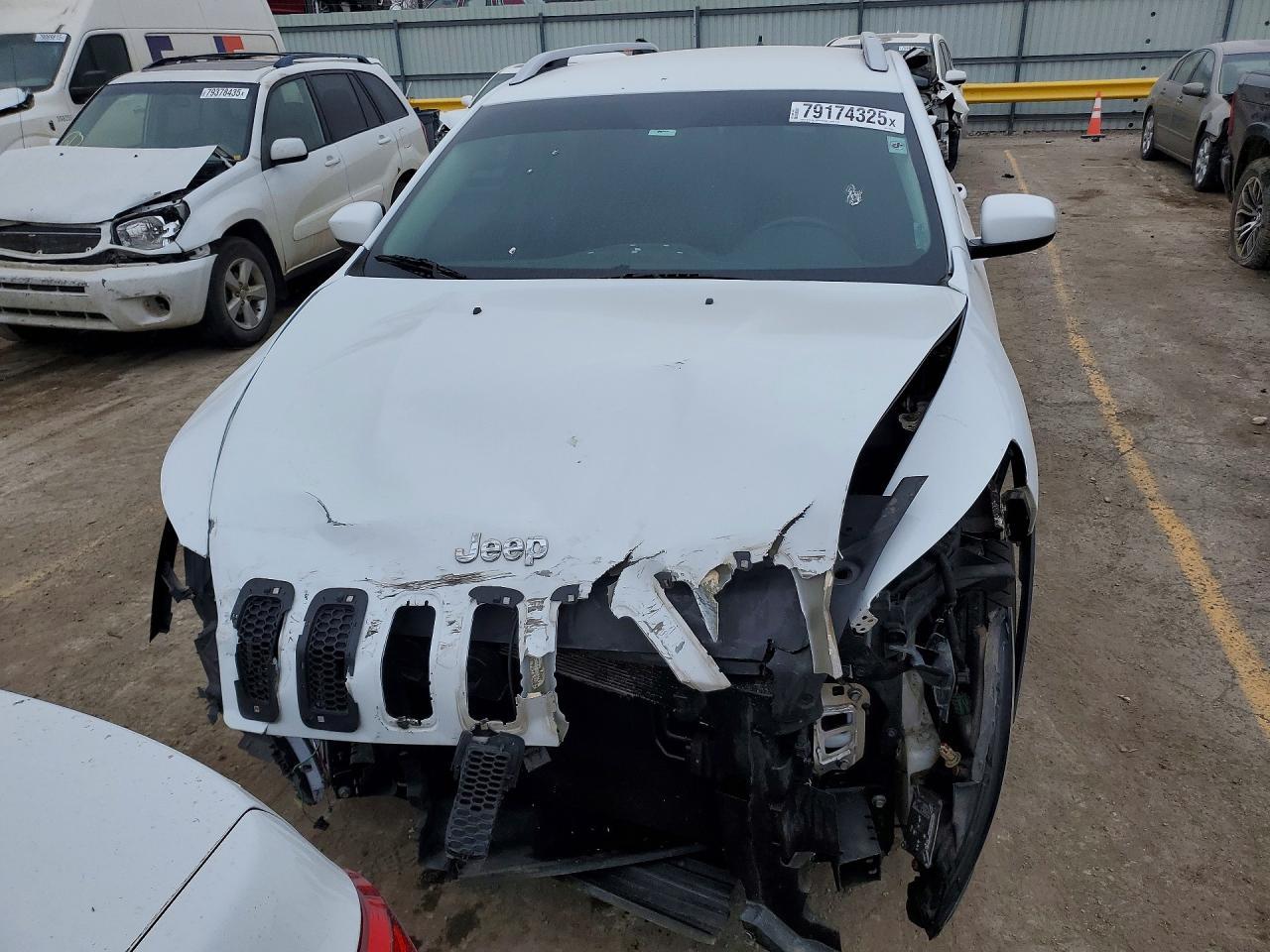 2015 Jeep Cherokee Latitude - Фото 5