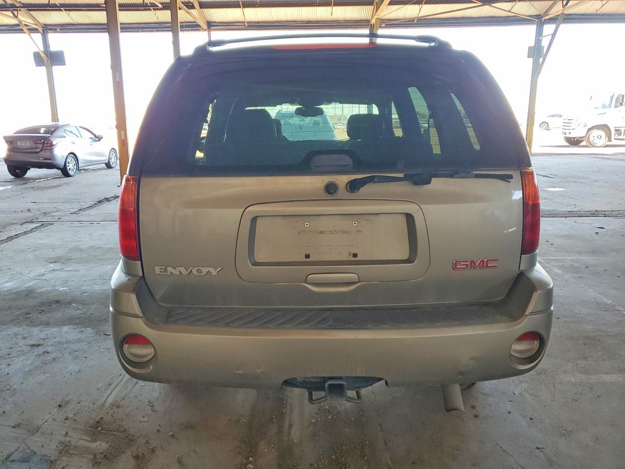 2003 GMC Envoy - Фото 6