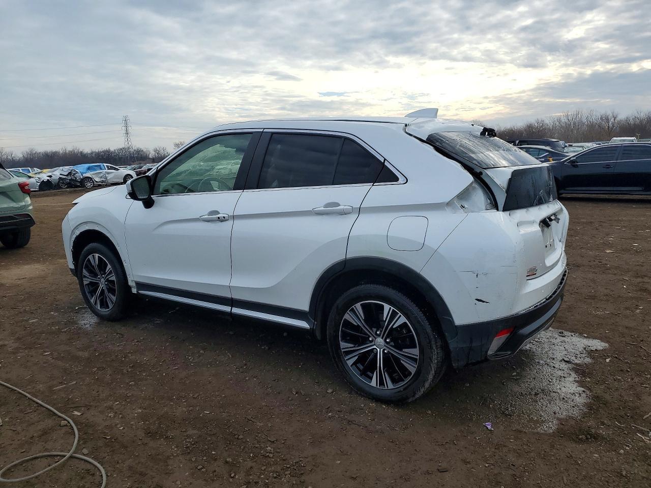 2020 Mitsubishi Eclipse Cross Se - Фото 2