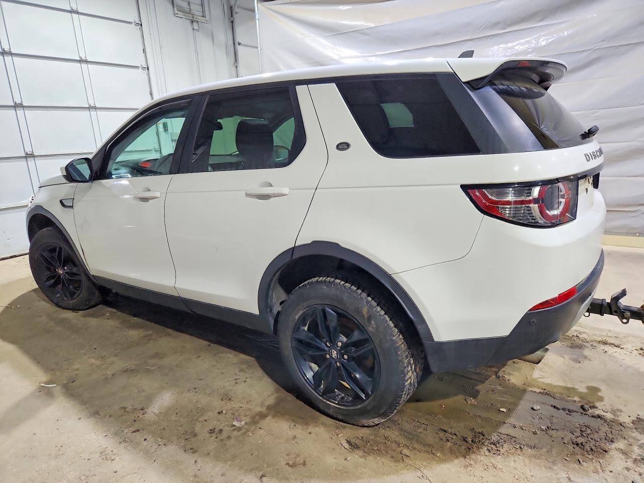 2016 Land Rover Discovery Sport Hse - Image 2