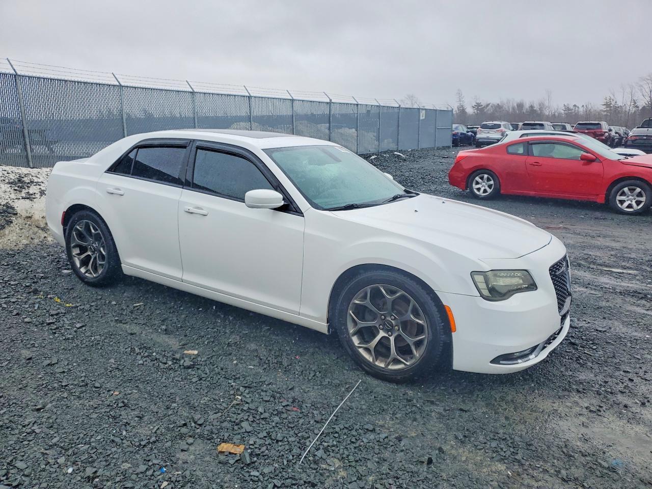 2015 Chrysler 300 S - Image 4