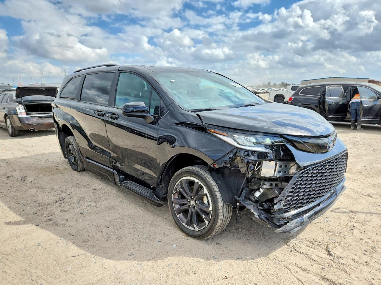 2025 Toyota Sienna Xse - Фото 6