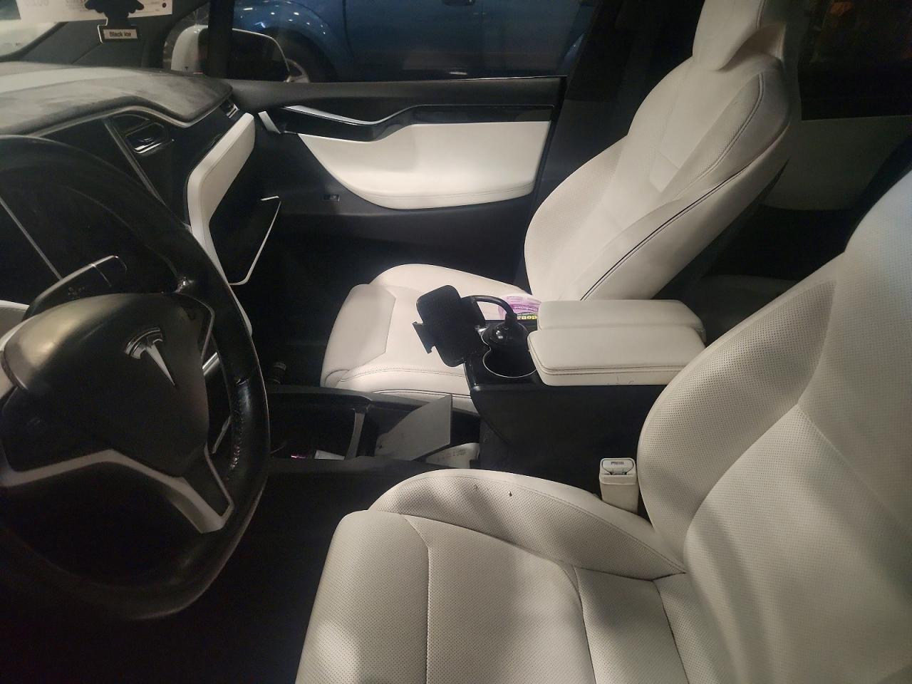 2016 Tesla Model X - Image 7