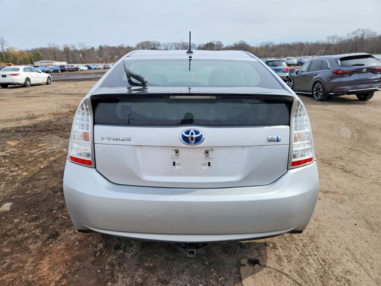 2011 Toyota Prius Two - Image 6