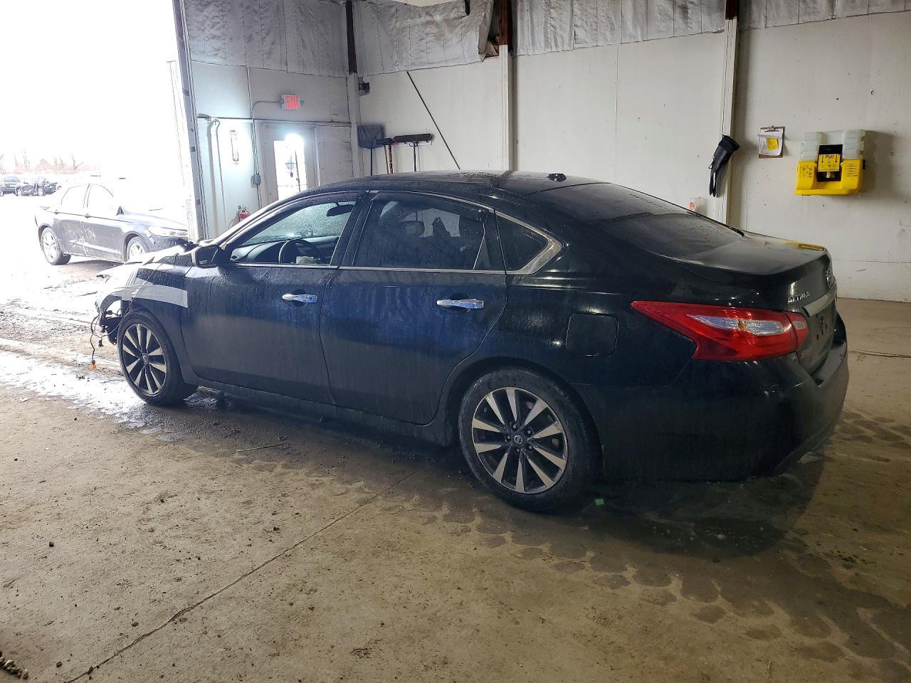 2017 Nissan Altima 2.5 Sv - Фото 2