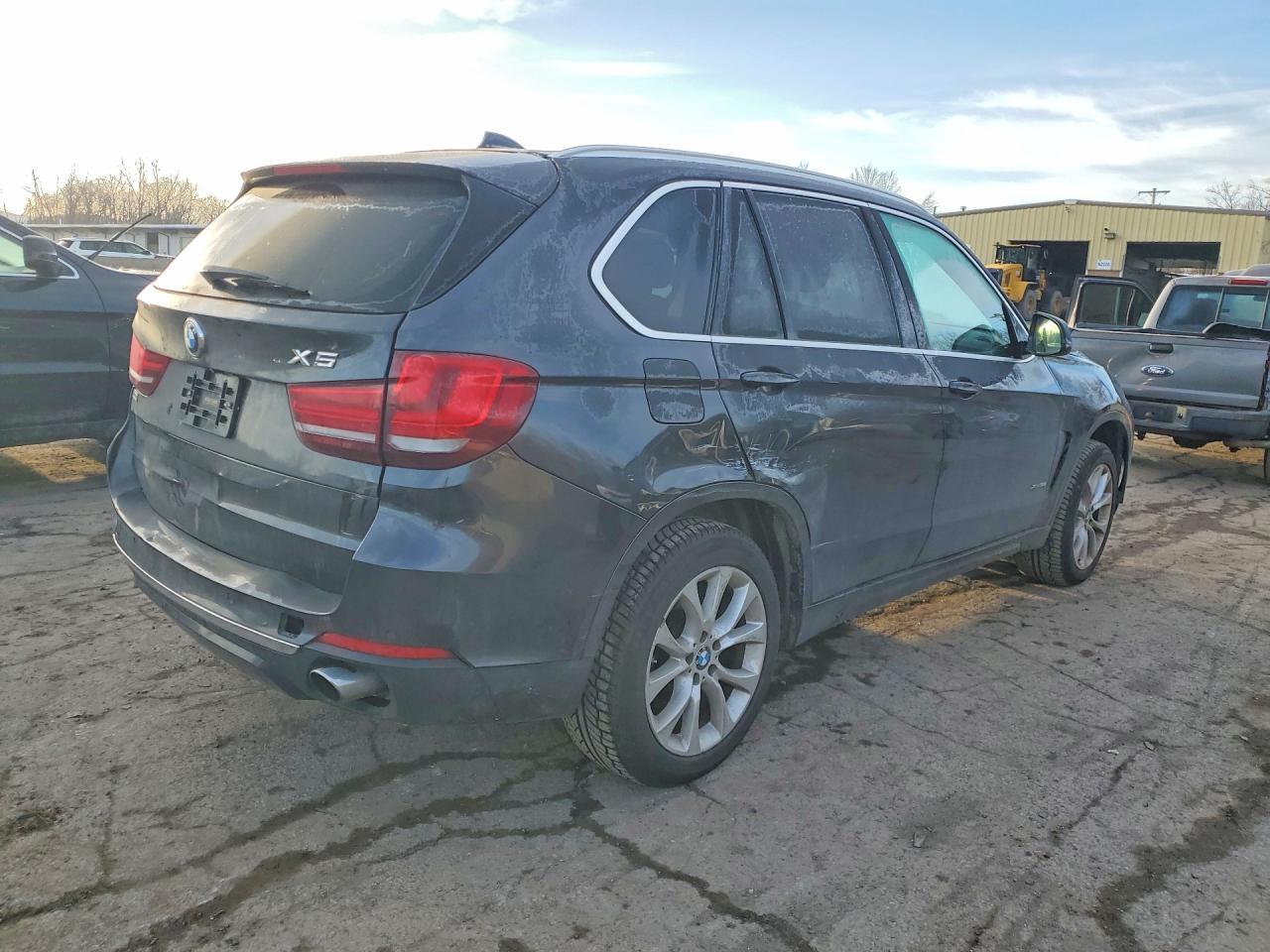 2015 BMW X5 xDrive35I - Фото 3