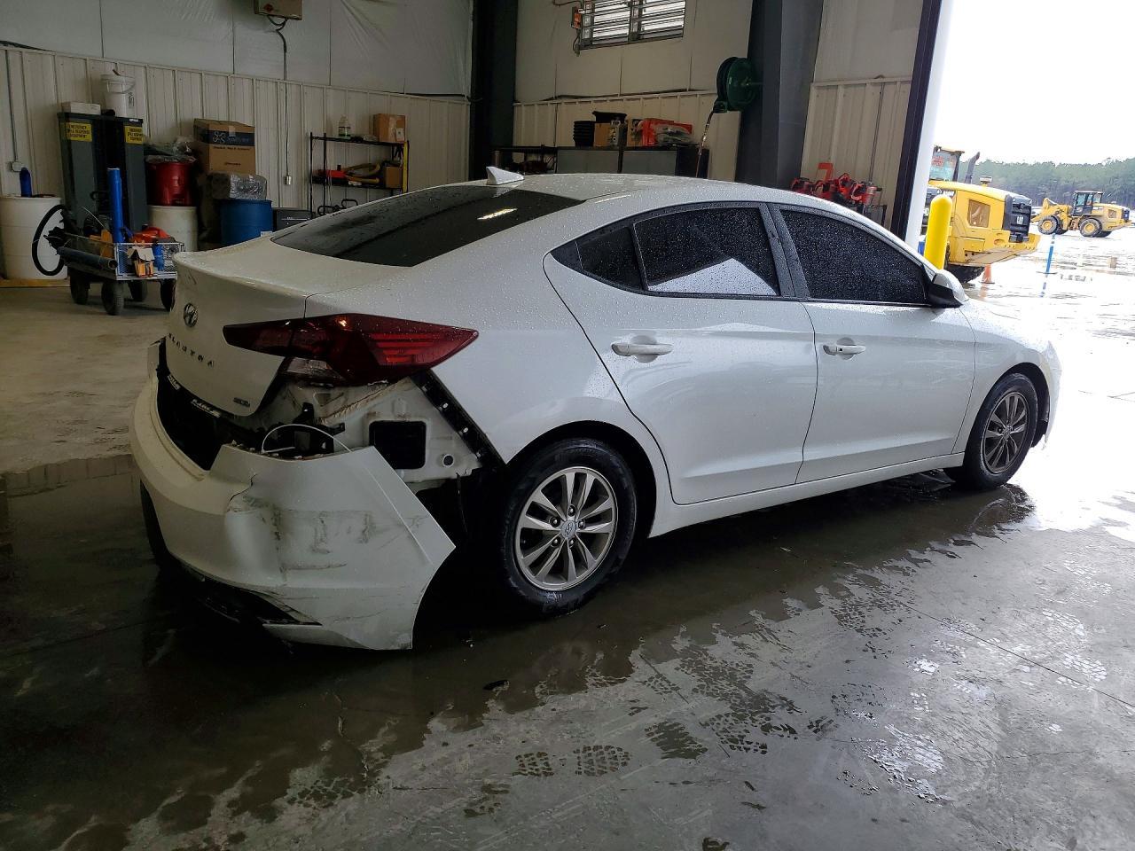 2019 Hyundai Elantra Eco - Фото 3
