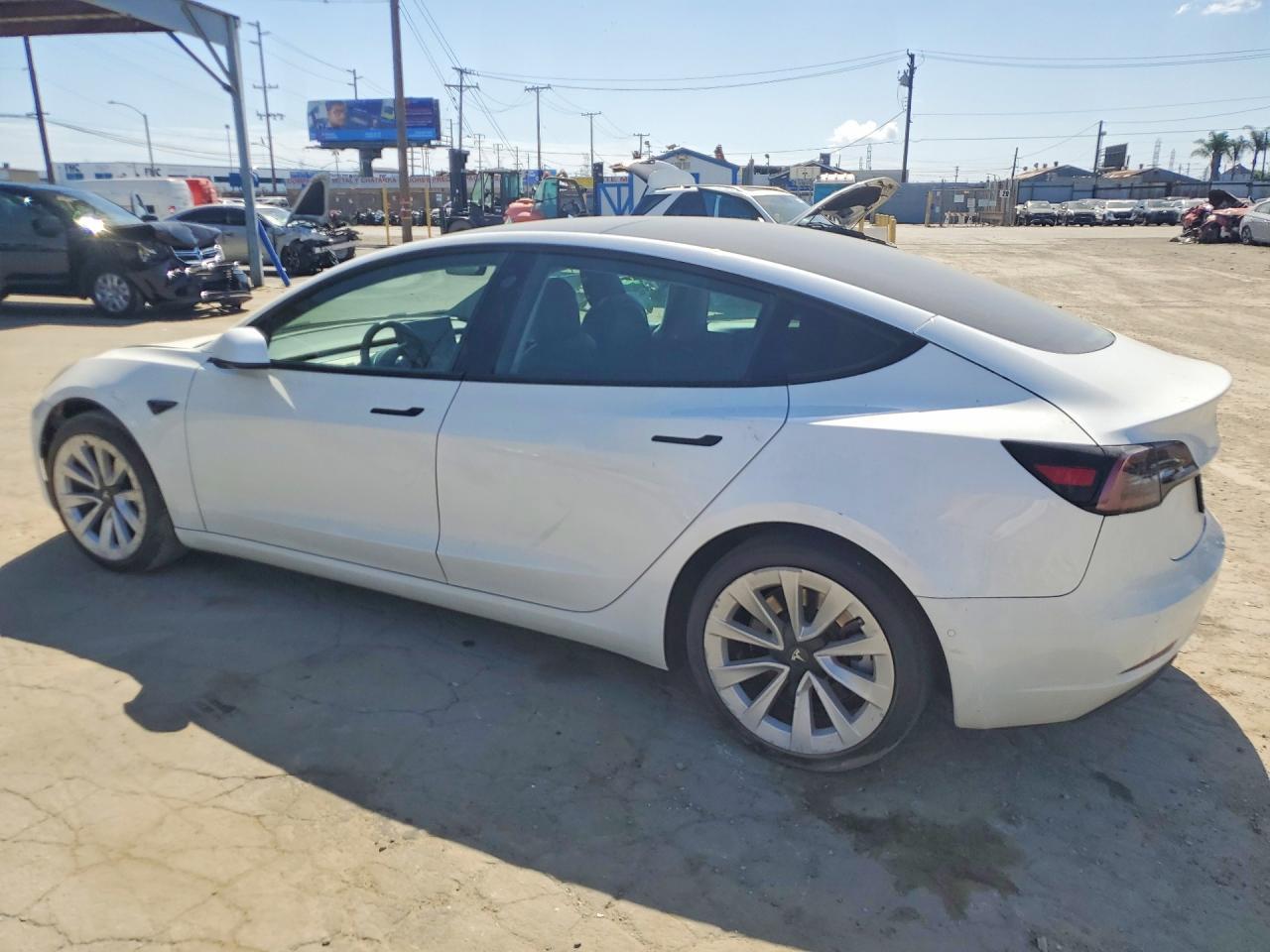 2021 Tesla Model 3 - Фото 2