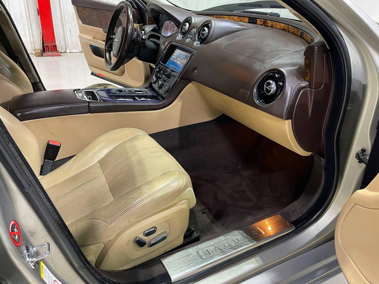 2011 Jaguar Xj - Фото 5
