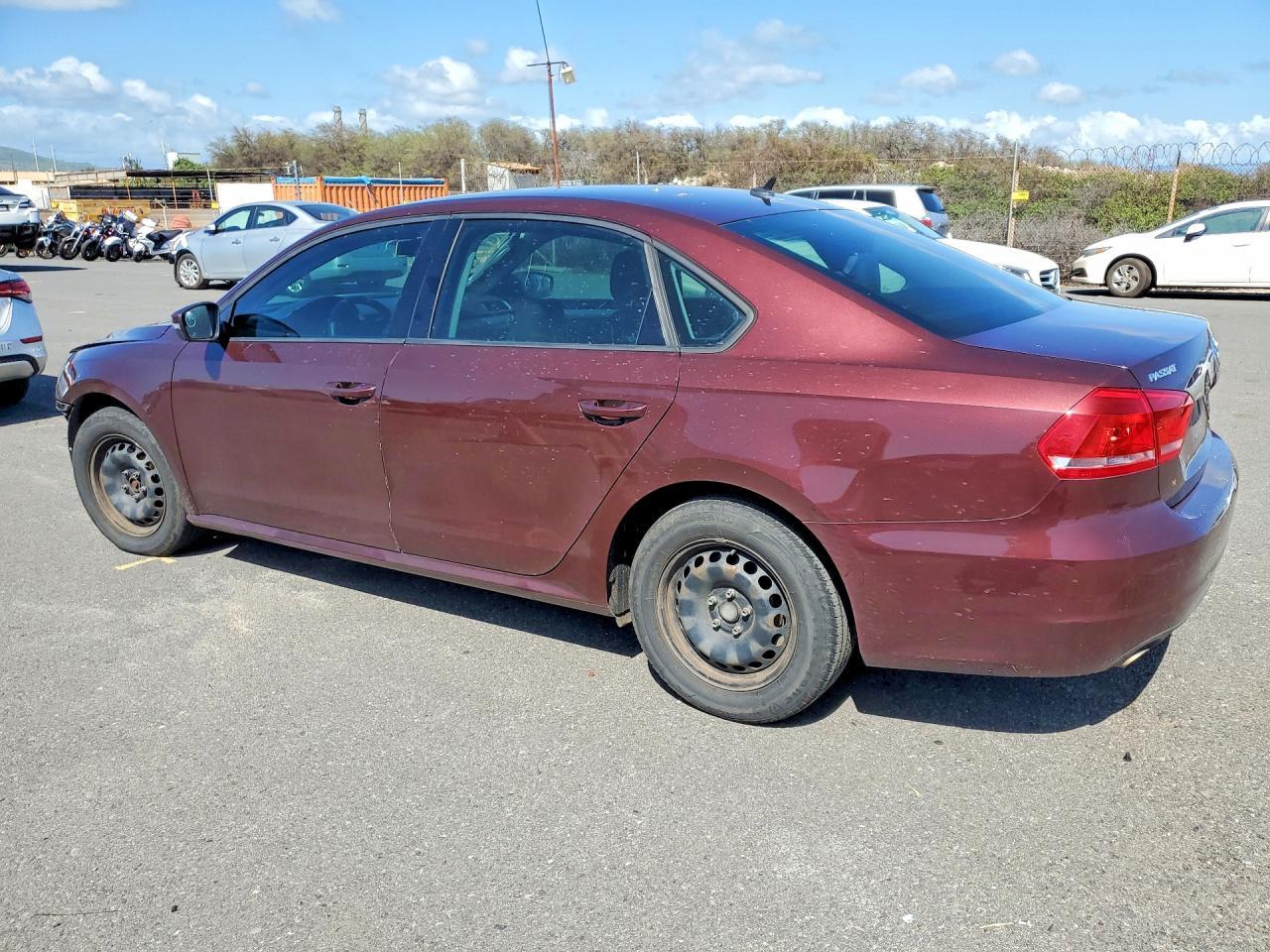 2013 Volkswagen Passat S - Image 2