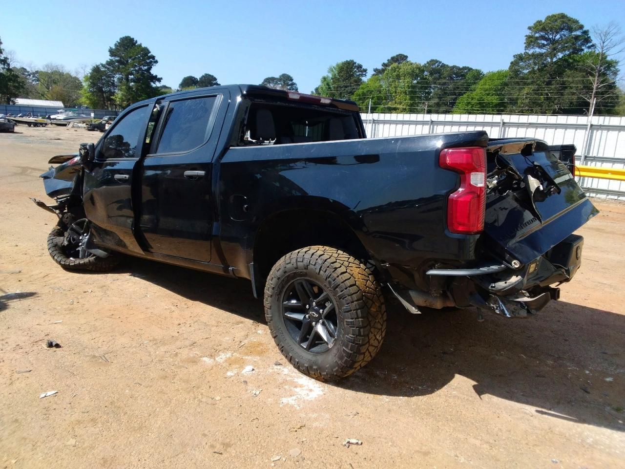 2021 Chevrolet Silverado K1500 Trail Boss Custom - Image 2
