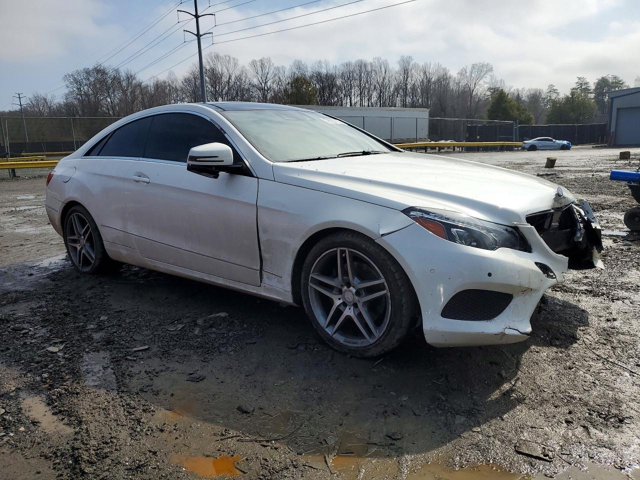 2014 Mercedes-Benz E 350 4Matic - Фото 4