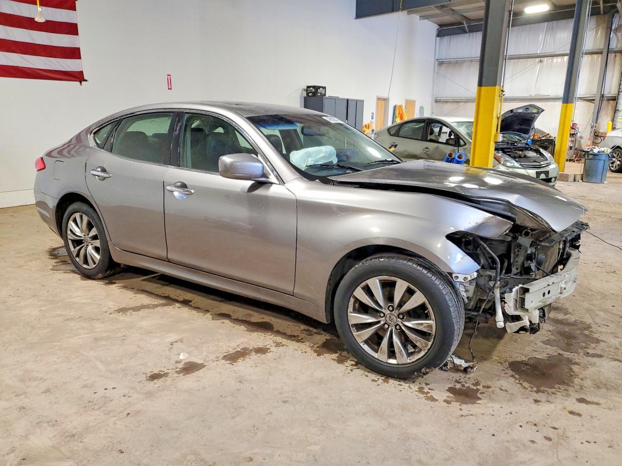2013 Infiniti M37 X - Image 4