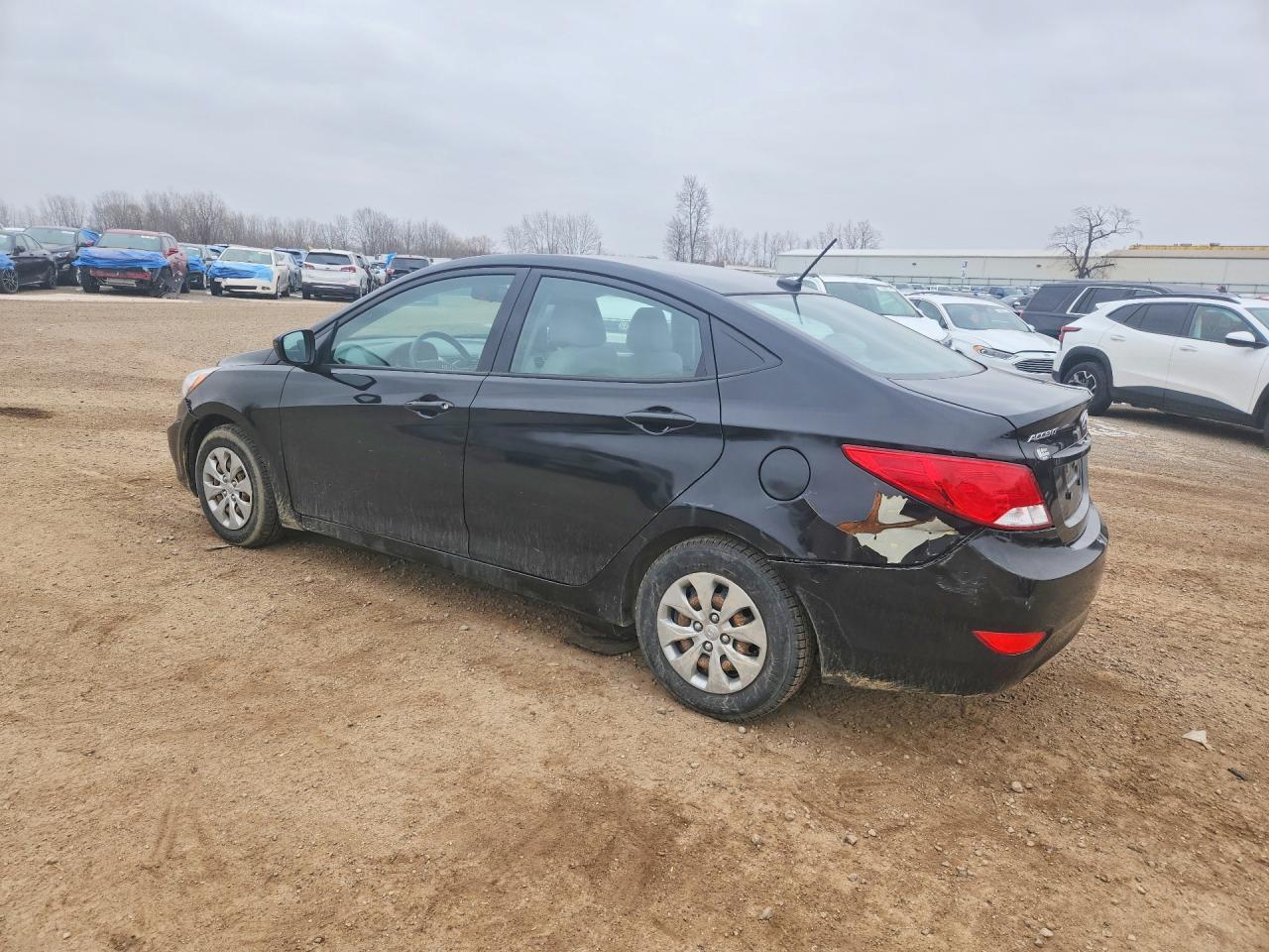 2017 Hyundai Accent Se - Фото 2