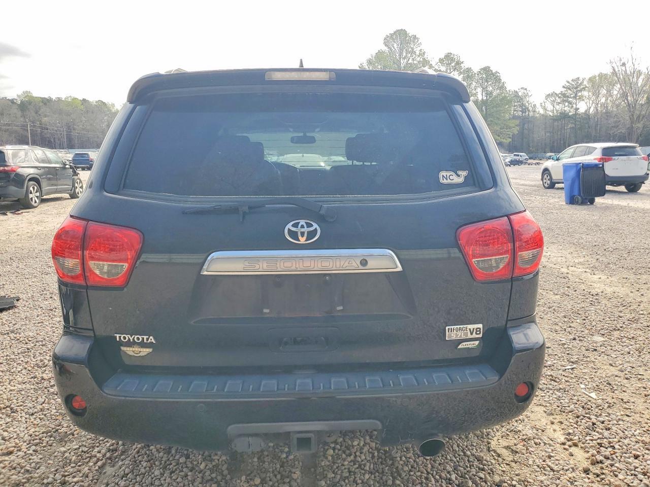 2010 Toyota Sequoia Platinum - Фото 6