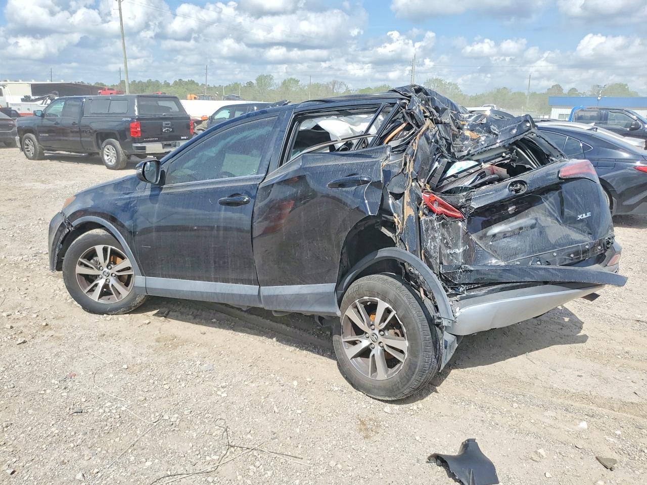 2017 Toyota Rav4 Xle - Image 3