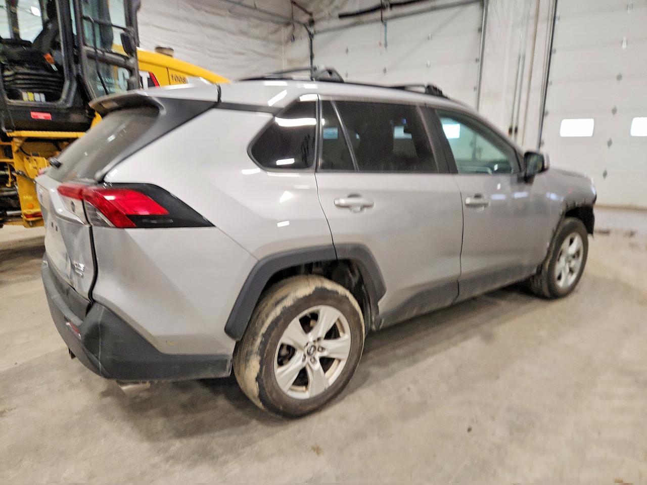 2019 Toyota Rav4 Xle - Фото 3