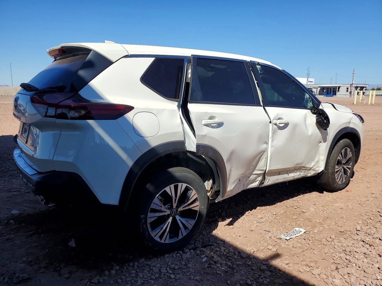 2023 Nissan Rogue Sv - Image 3