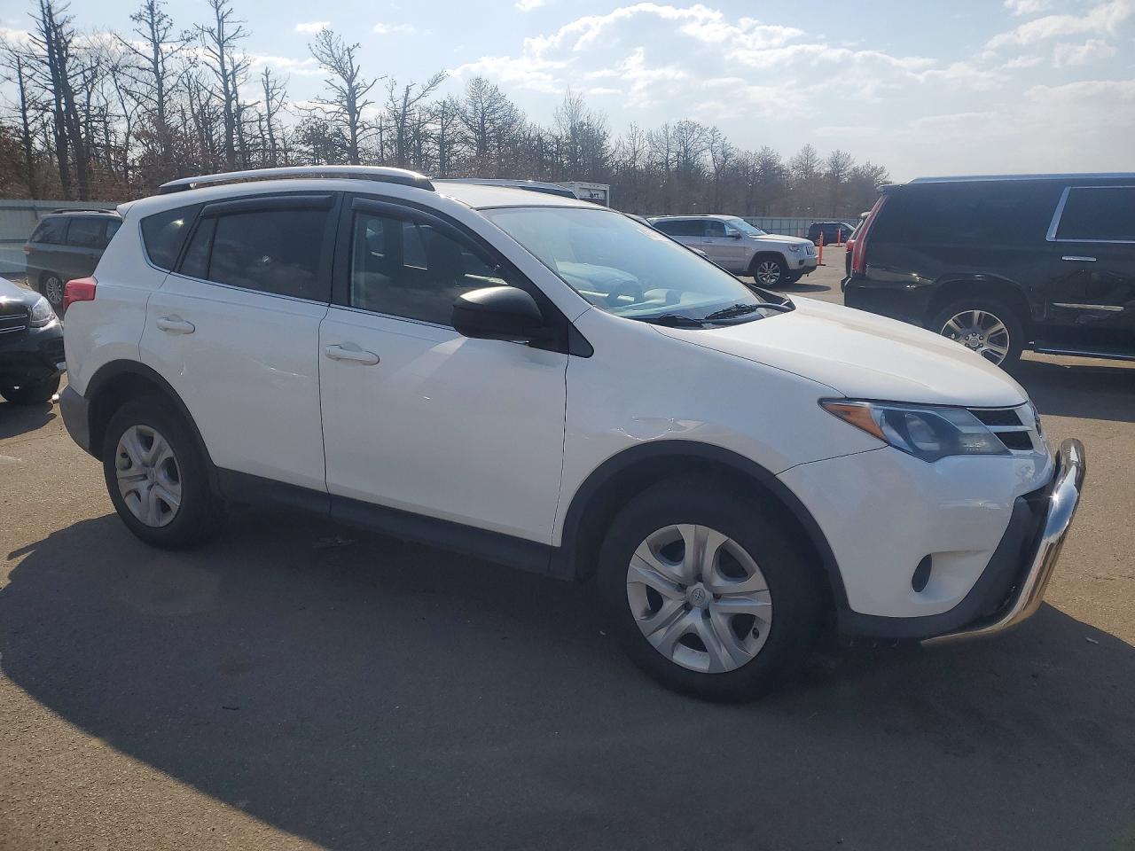 2015 Toyota Rav4 Le - Image 4