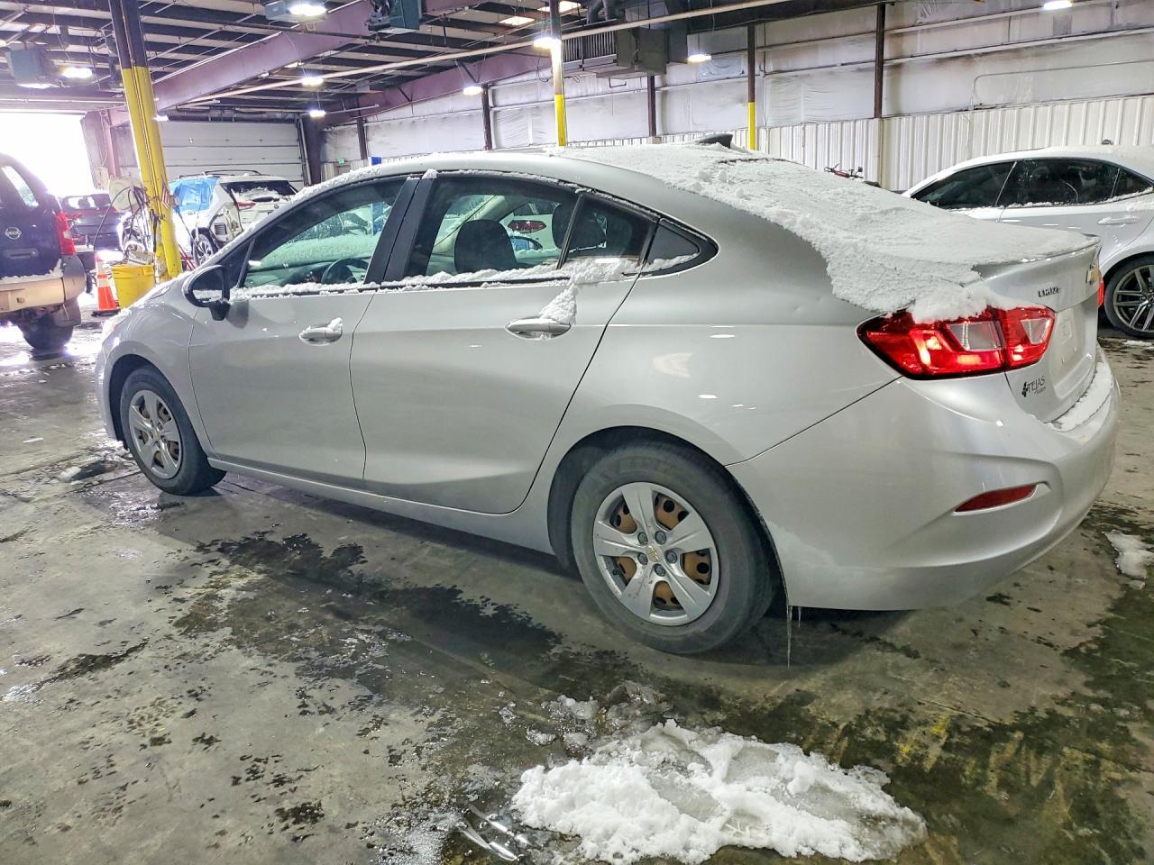 2018 Chevrolet Cruze Ls - Image 2