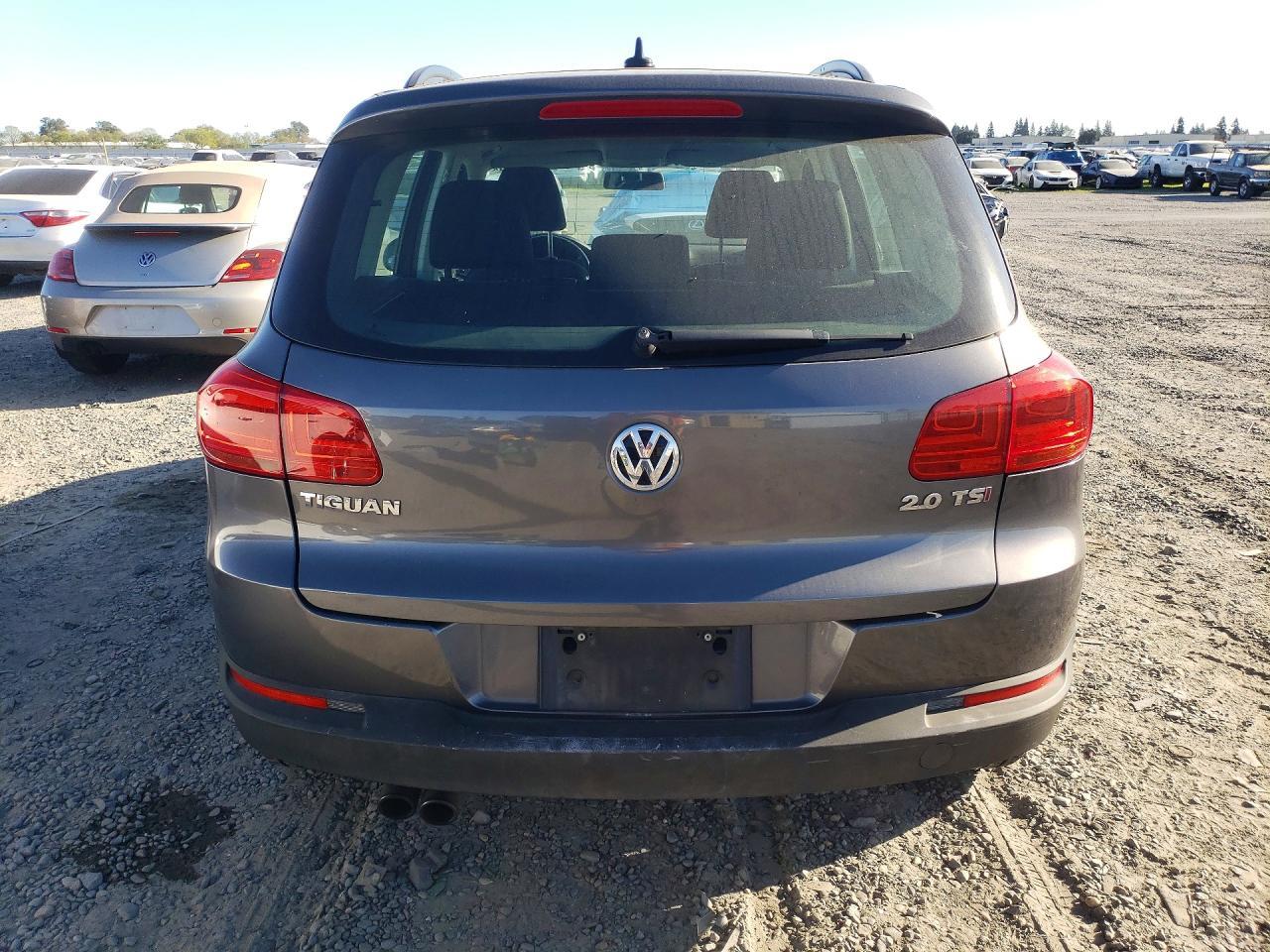 2015 Volkswagen Tiguan S - Фото 6