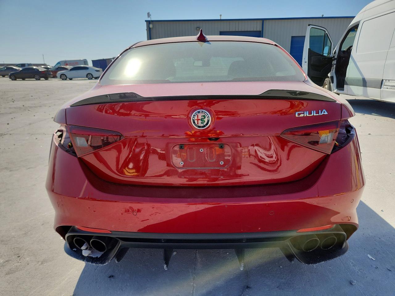 2017 Alfa Romeo Giulia Quadrifoglio - Фото 6