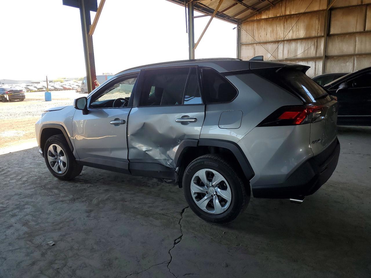 2021 Toyota Rav4 Le - Фото 2