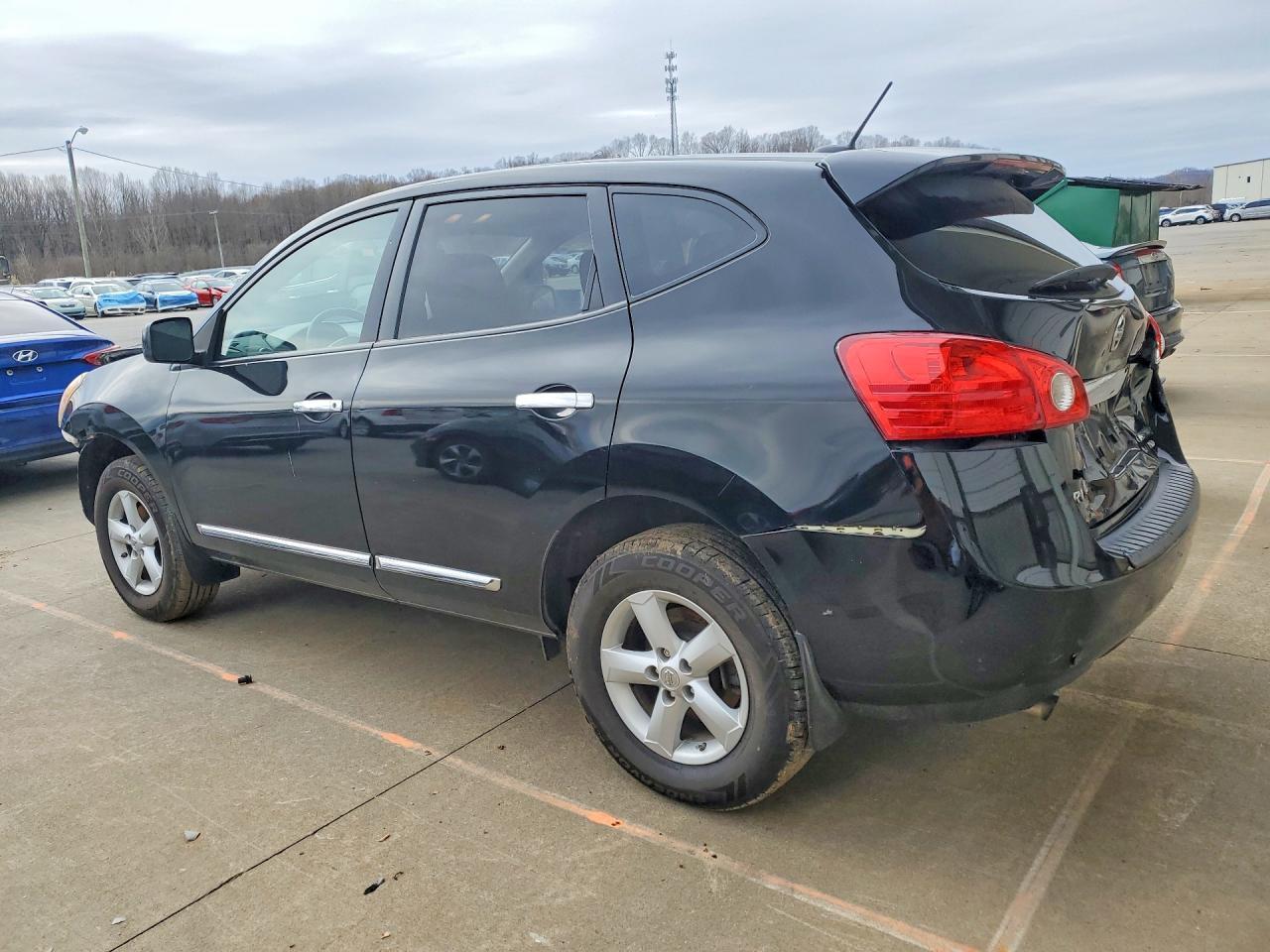 2013 Nissan Rogue S - Фото 2