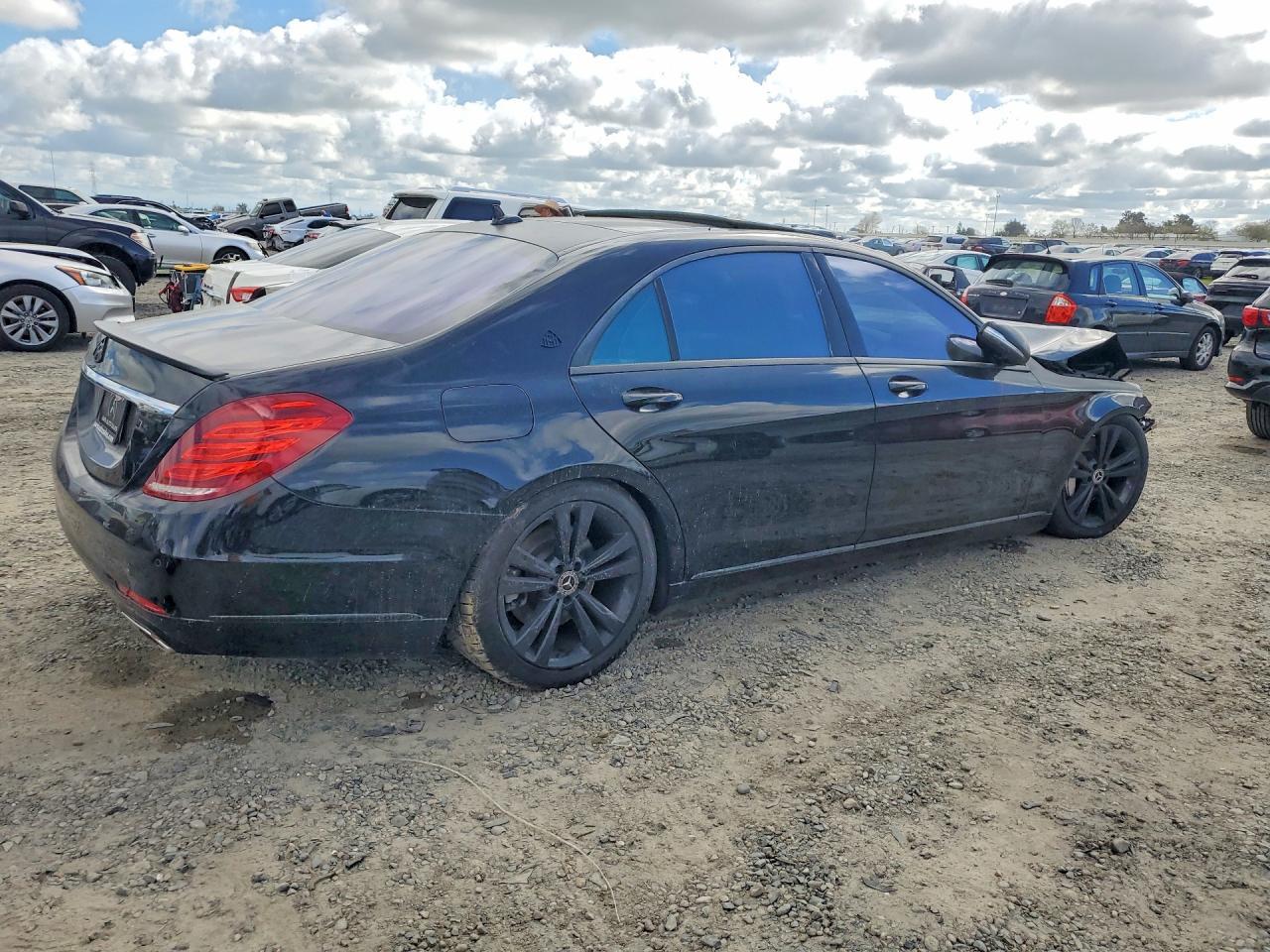 2015 Mercedes-Benz S 550 - Фото 3