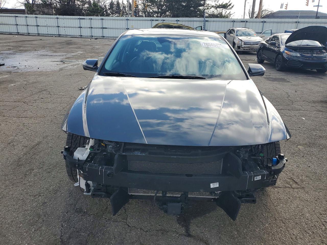 2024 Hyundai Elantra Limited - Image 5