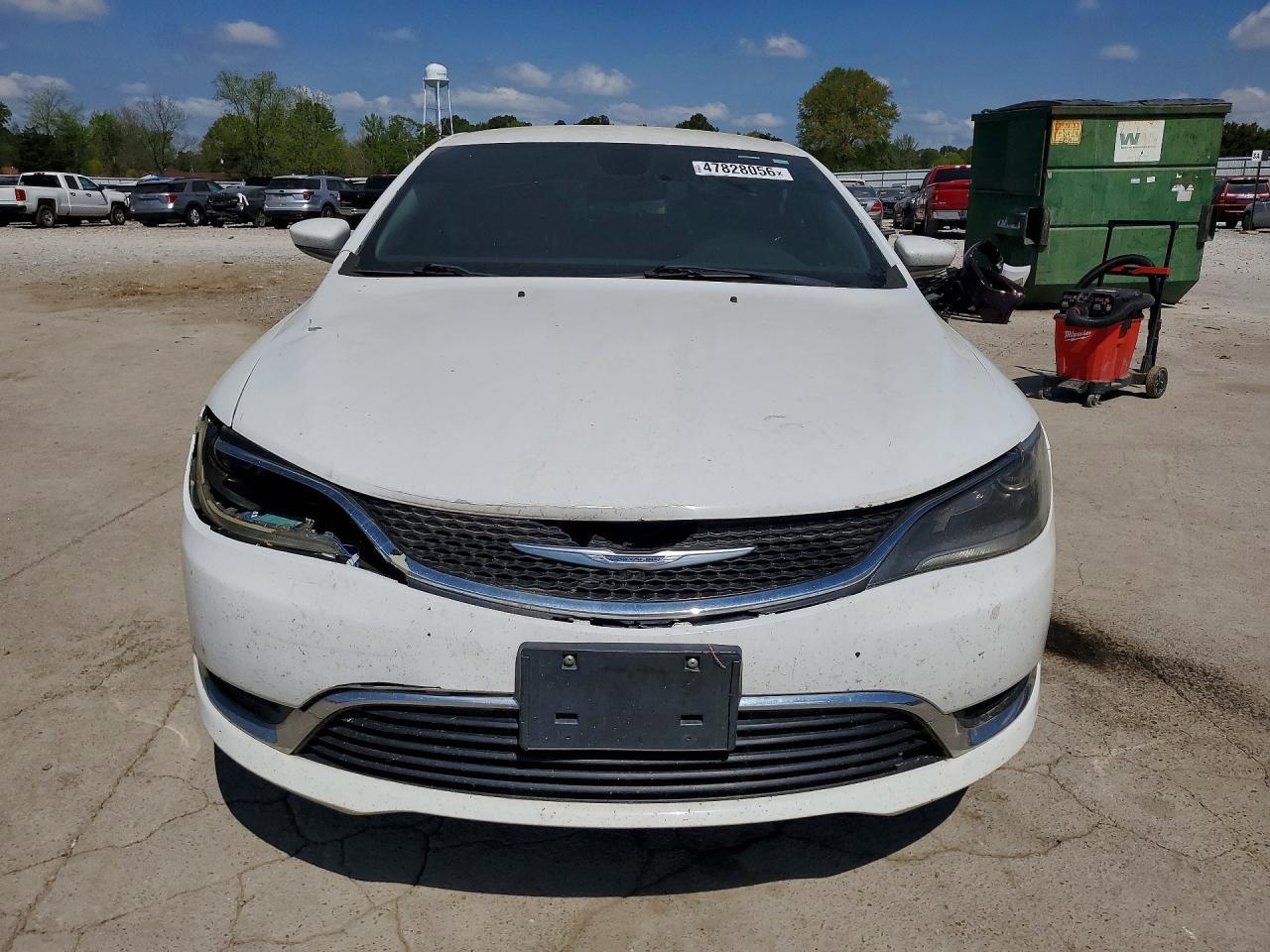 2015 Chrysler 200 Limited - Image 5