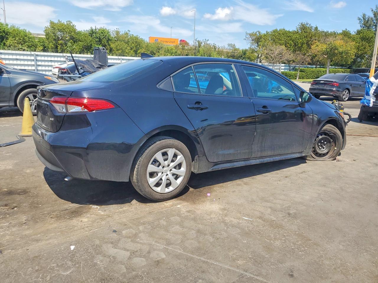 2025 Toyota Corolla Le - Image 3