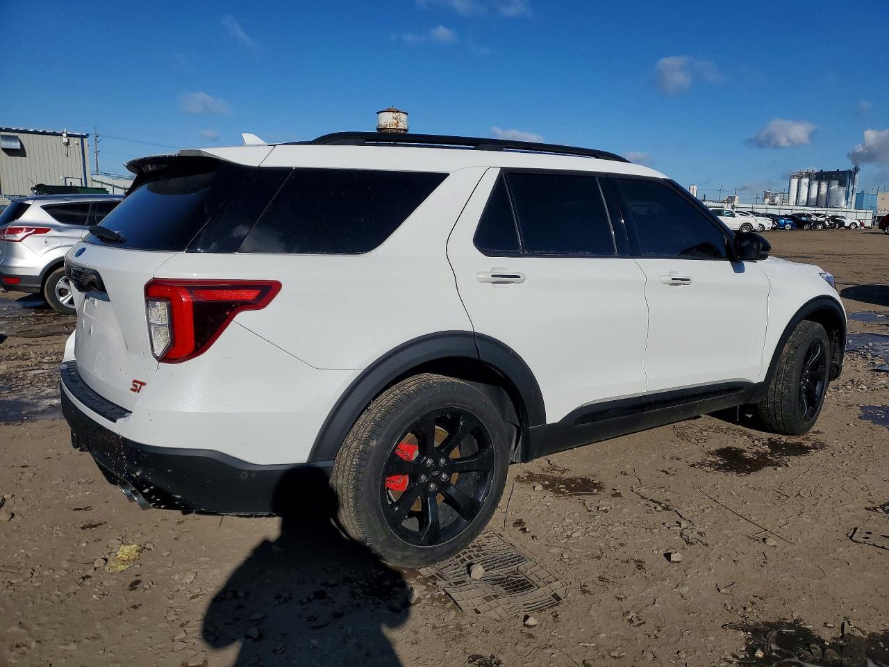 2022 Ford Explorer St - Image 3