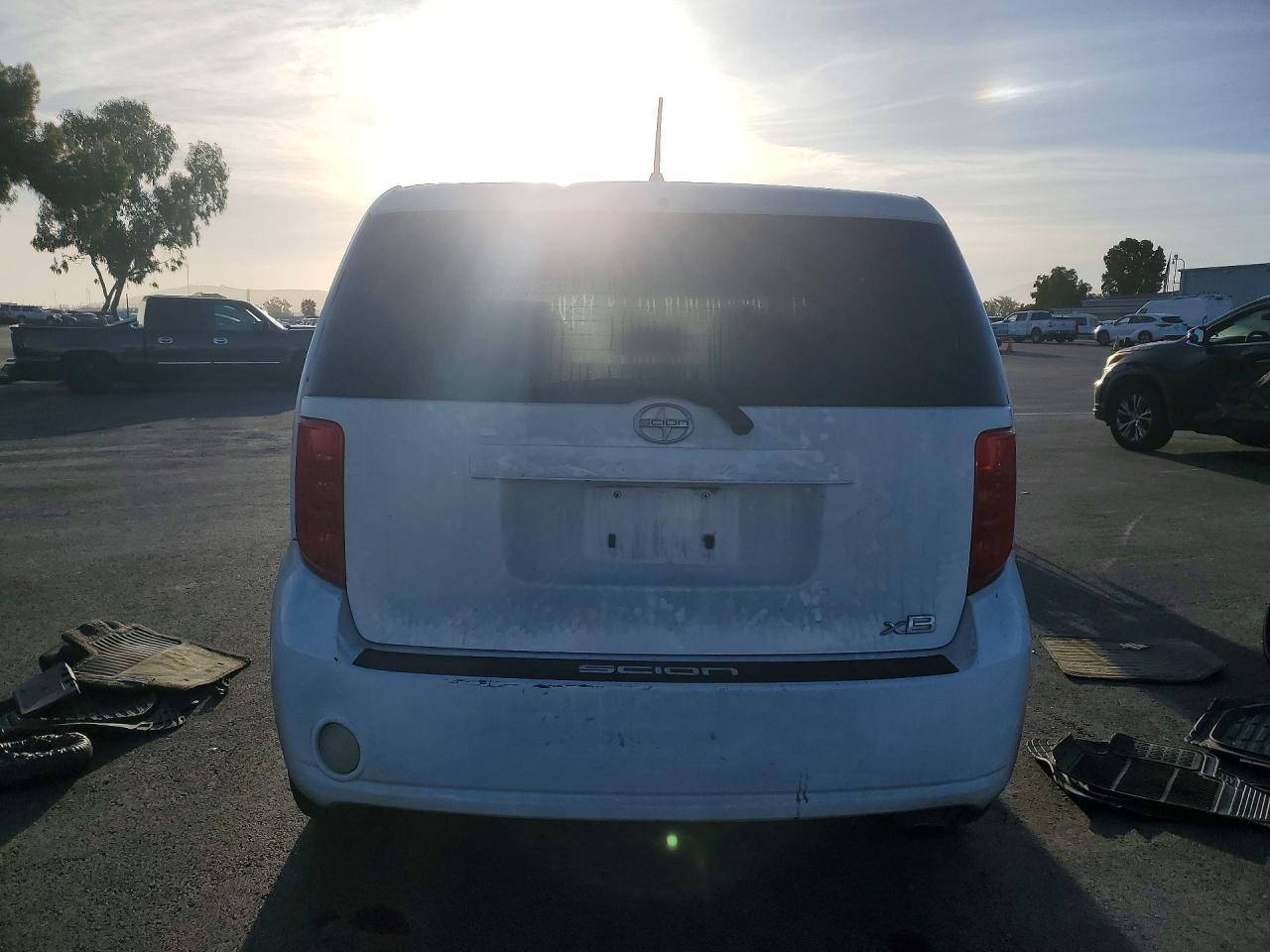 2008 Scion Xb - Фото 6