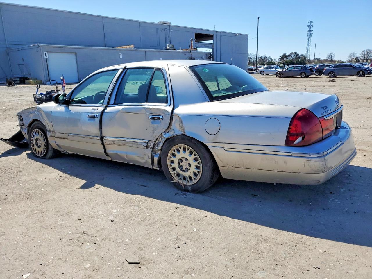 2003 Mercury Grand Marquis Gs - Фото 2