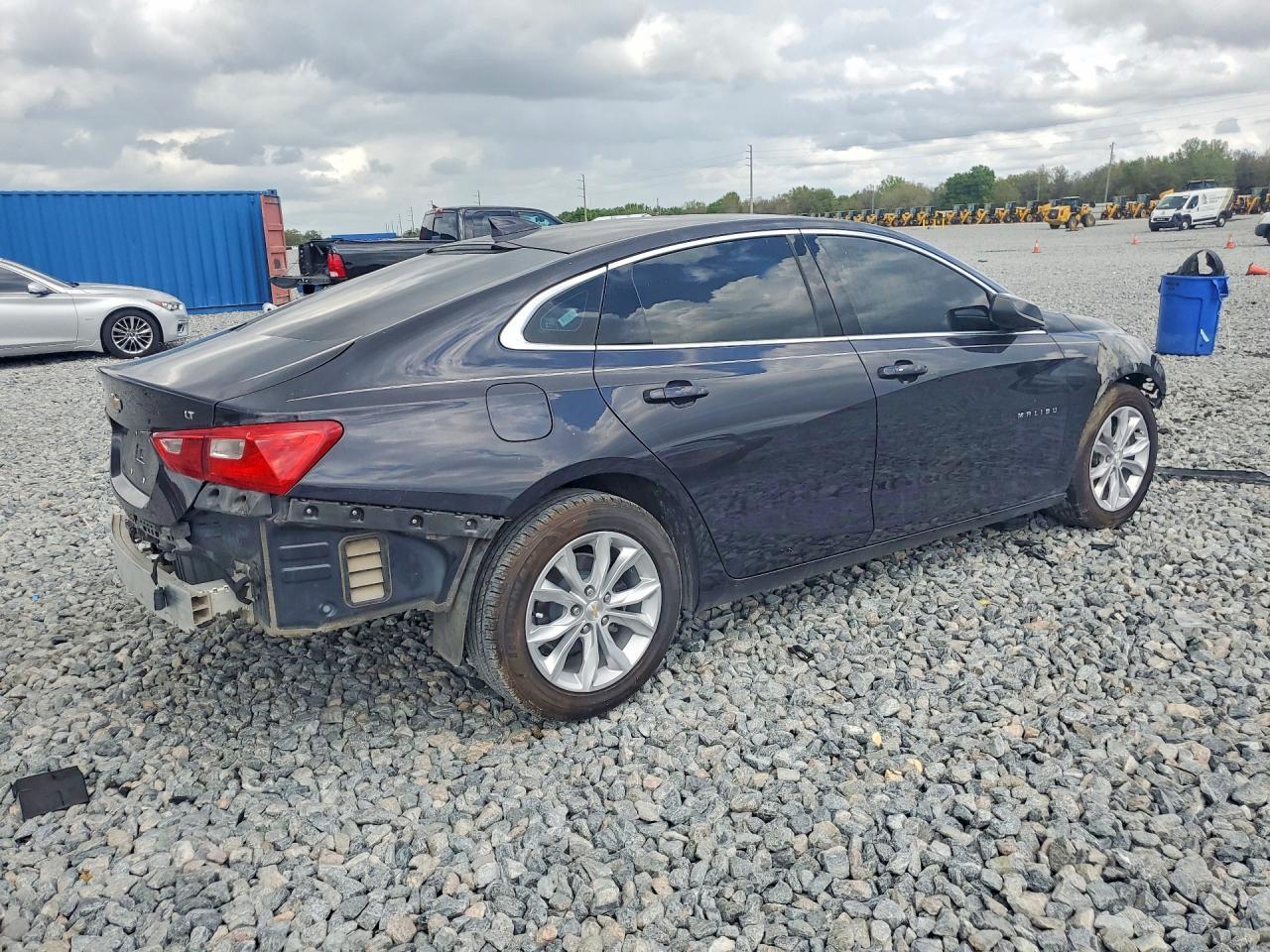 2023 Chevrolet Malibu Lt - Image 3