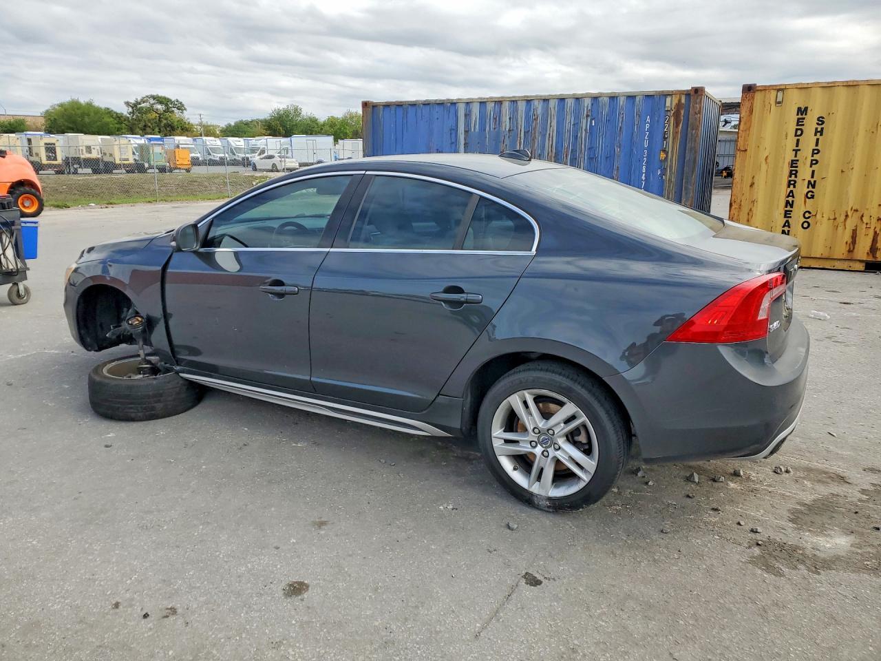 2015 Volvo S60 Premier+ - Фото 2