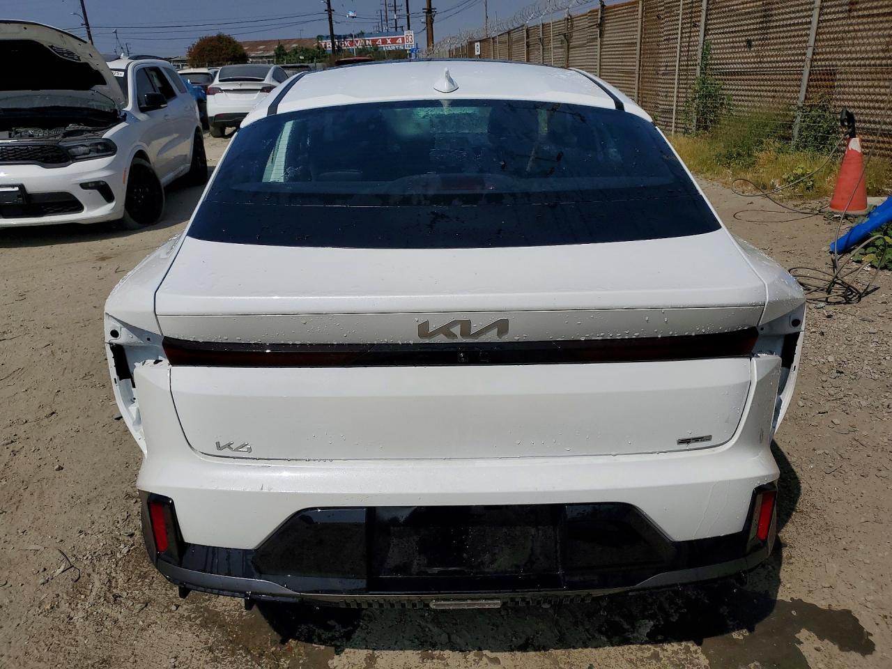 2025 Kia K4 Gt-Line - Image 6