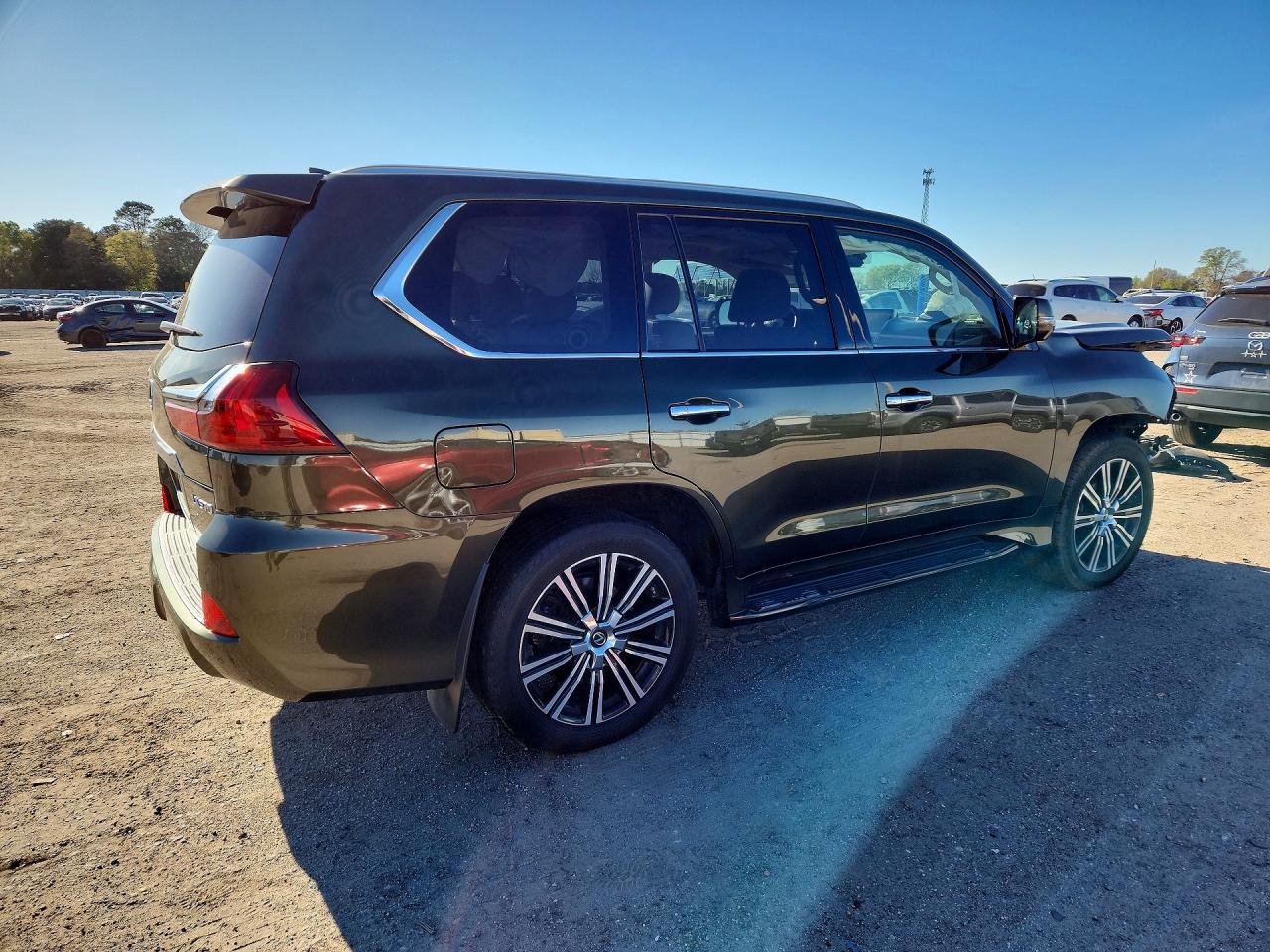 2021 Lexus Lx 570 Three-Row - Фото 3