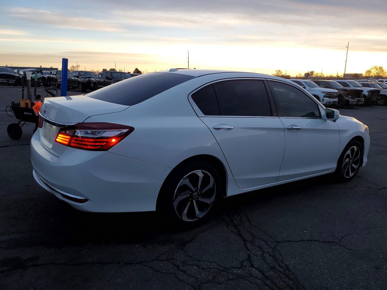 2017 Honda Accord Exl - Image 3