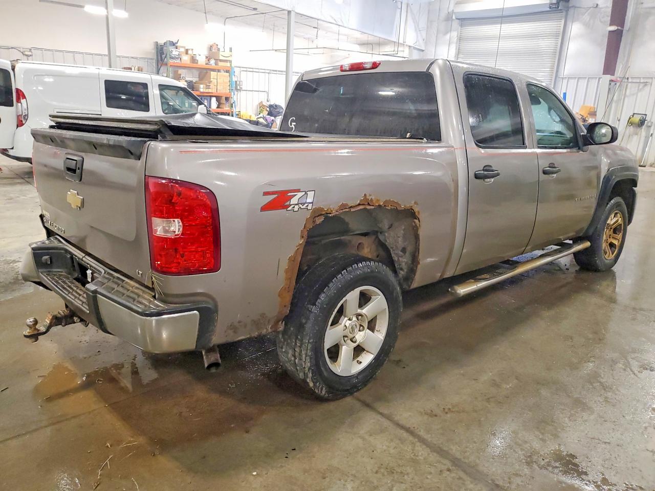 2008 Chevrolet Silverado K1500 - Image 3