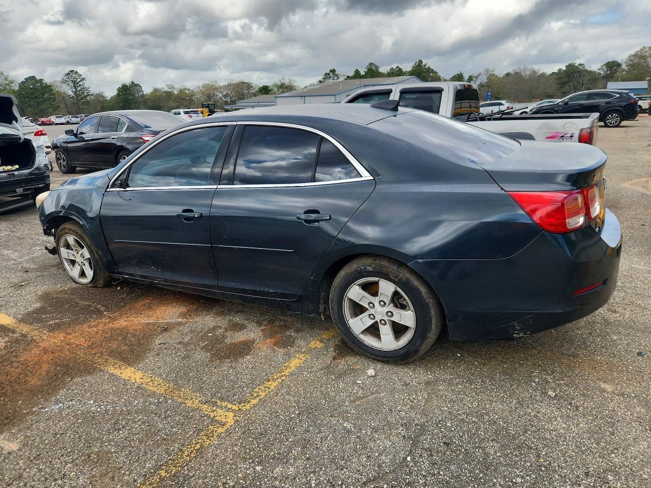 2015 Chevrolet Malibu Ls - Фото 2