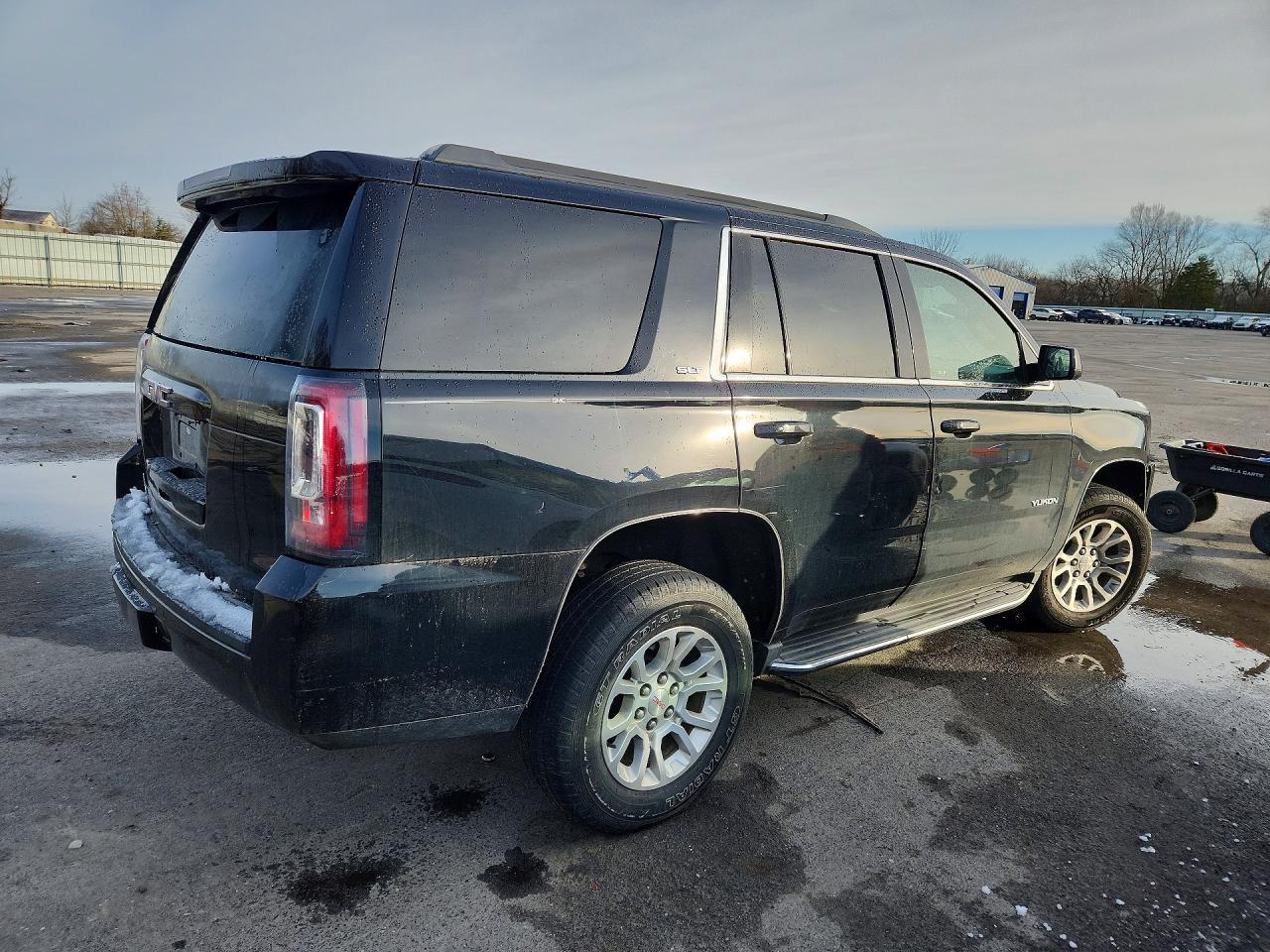 2020 GMC Yukon Slt - Image 3