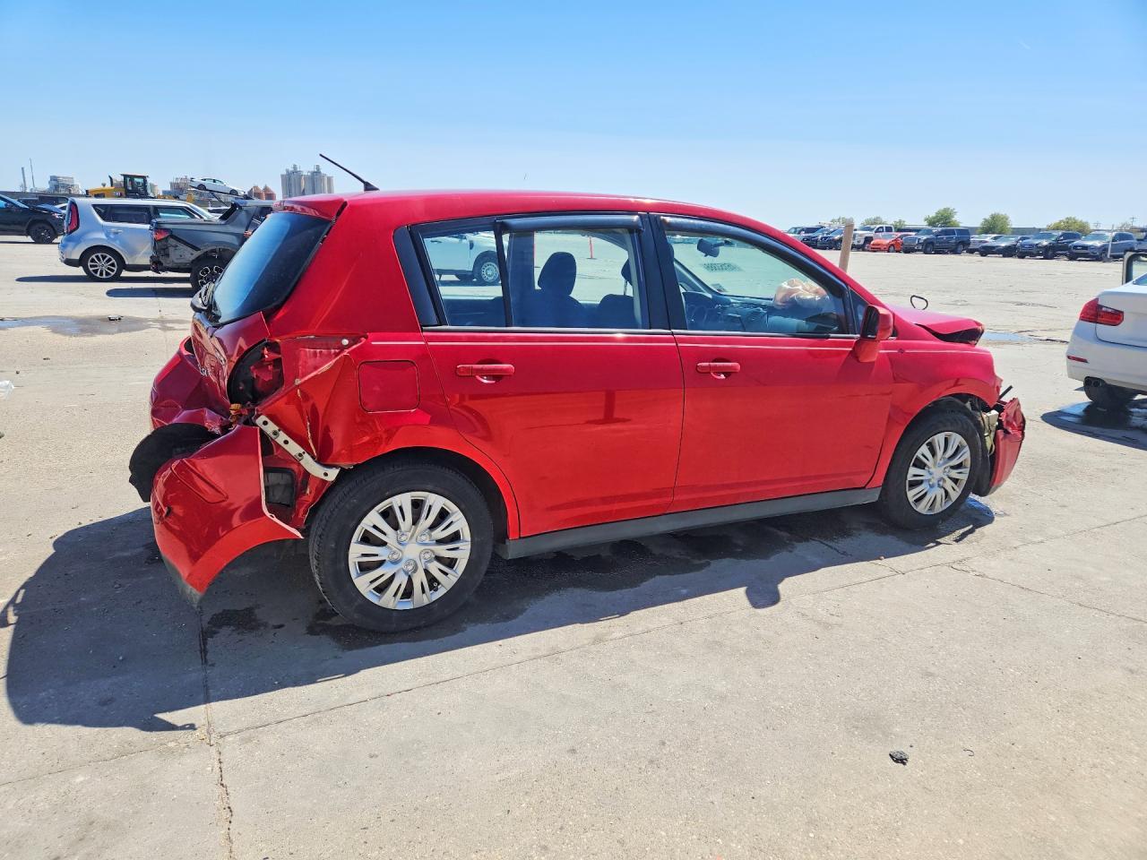 2011 Nissan Versa 1.8 S - Фото 3