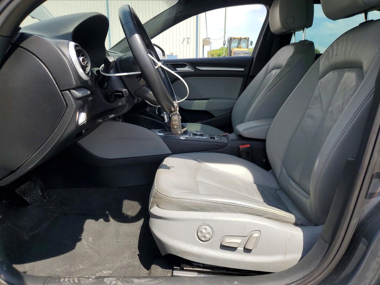 2017 Audi A3 Premium - Фото 7